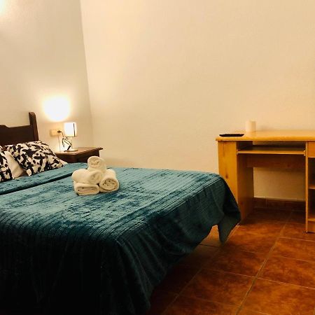 Low Cost Rooms Malaga River Εξωτερικό φωτογραφία