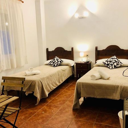 Low Cost Rooms Malaga River Εξωτερικό φωτογραφία