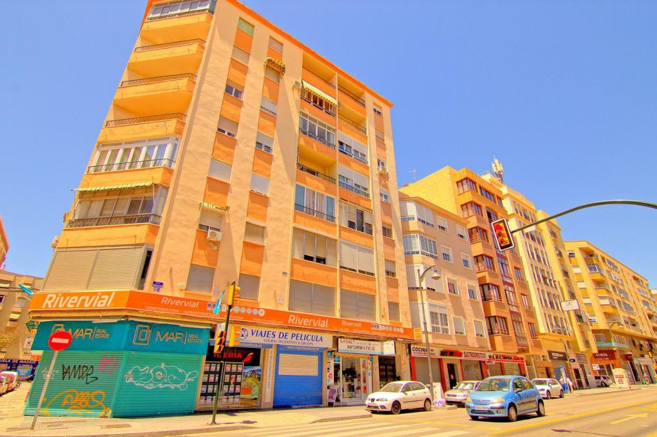 Low Cost Rooms Malaga River Εξωτερικό φωτογραφία