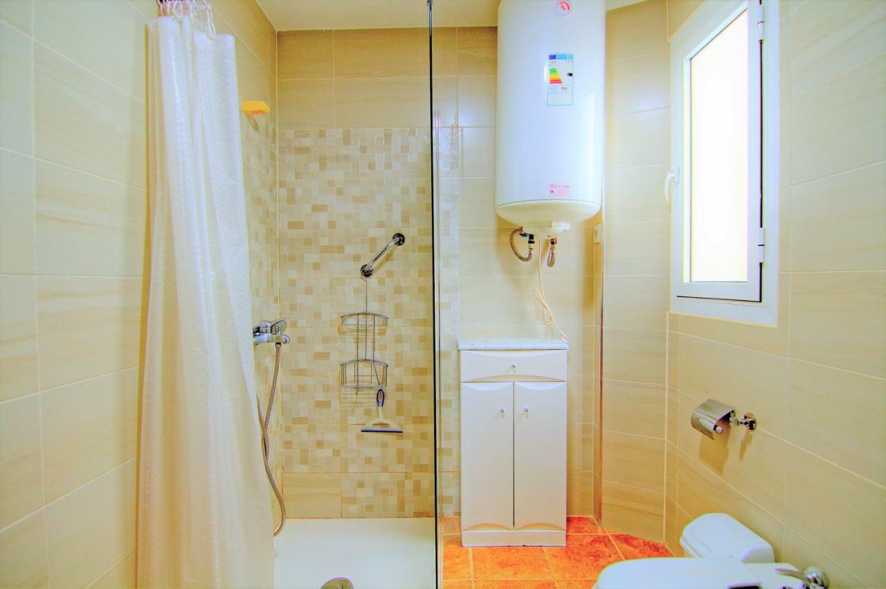 Low Cost Rooms Malaga River Εξωτερικό φωτογραφία