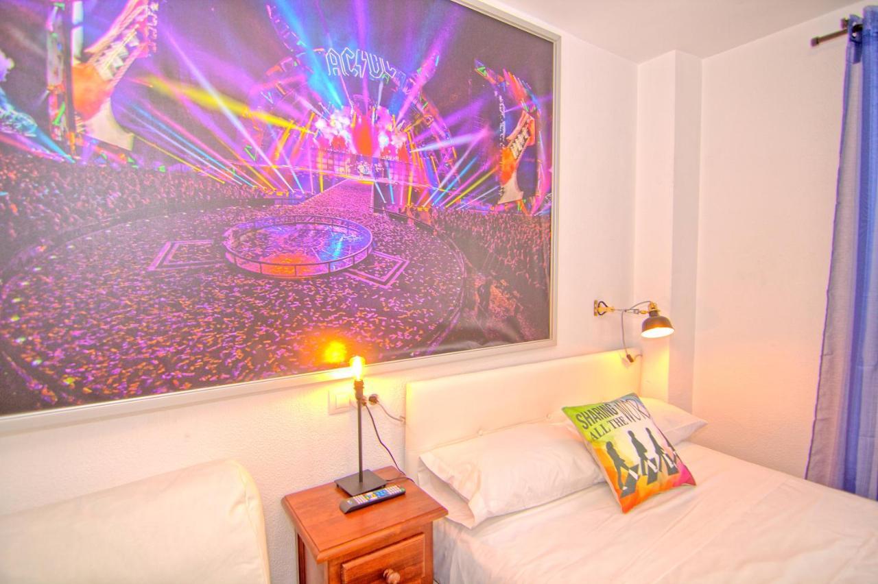 Low Cost Rooms Malaga River Εξωτερικό φωτογραφία