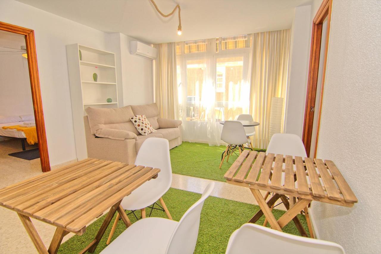 Low Cost Rooms Malaga River Εξωτερικό φωτογραφία