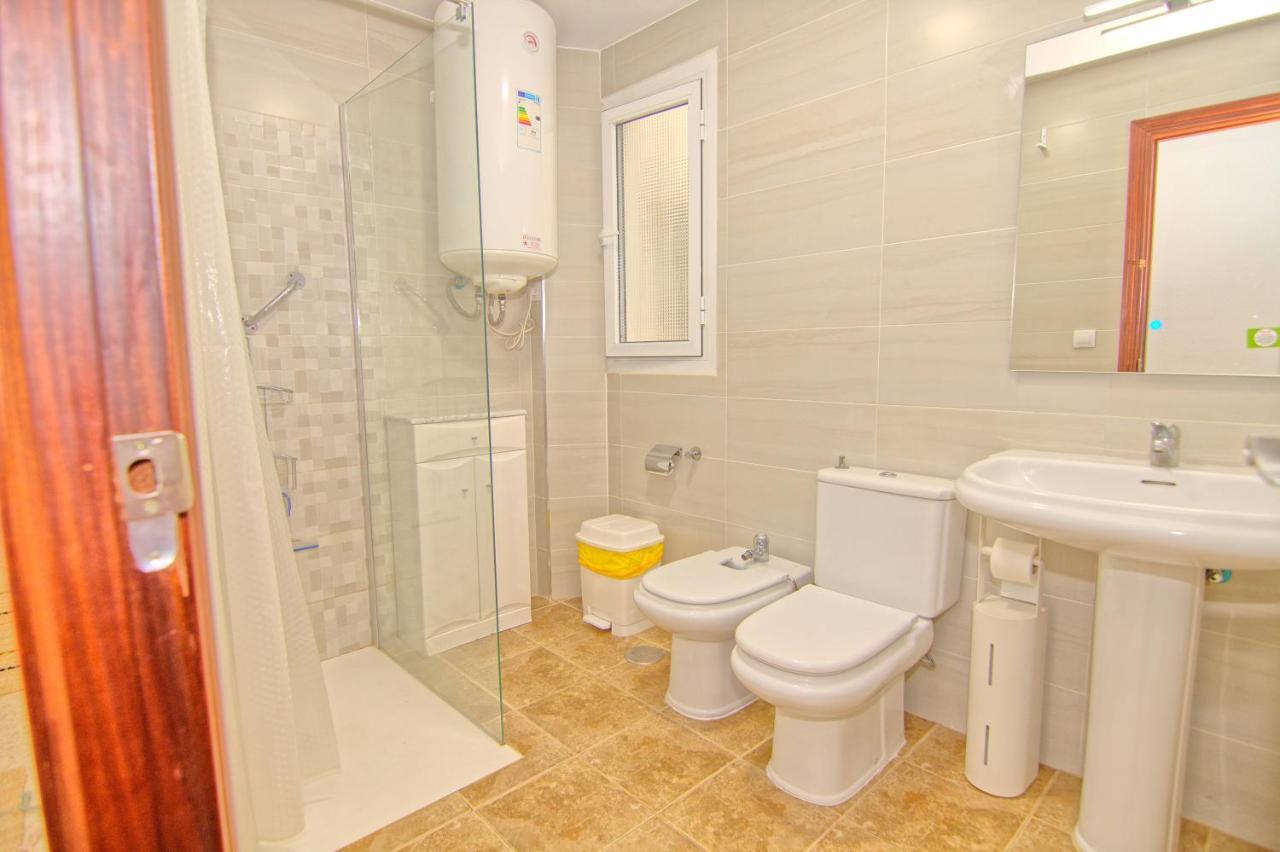Low Cost Rooms Malaga River Εξωτερικό φωτογραφία